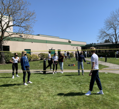 Juniors enjoy a game of outdoor volleyball at the Post-SAT Party.