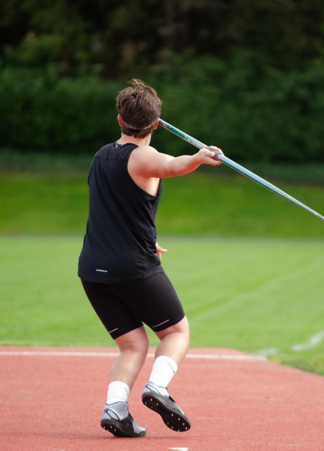 Jesuit Chronicle Track Throwing Preview