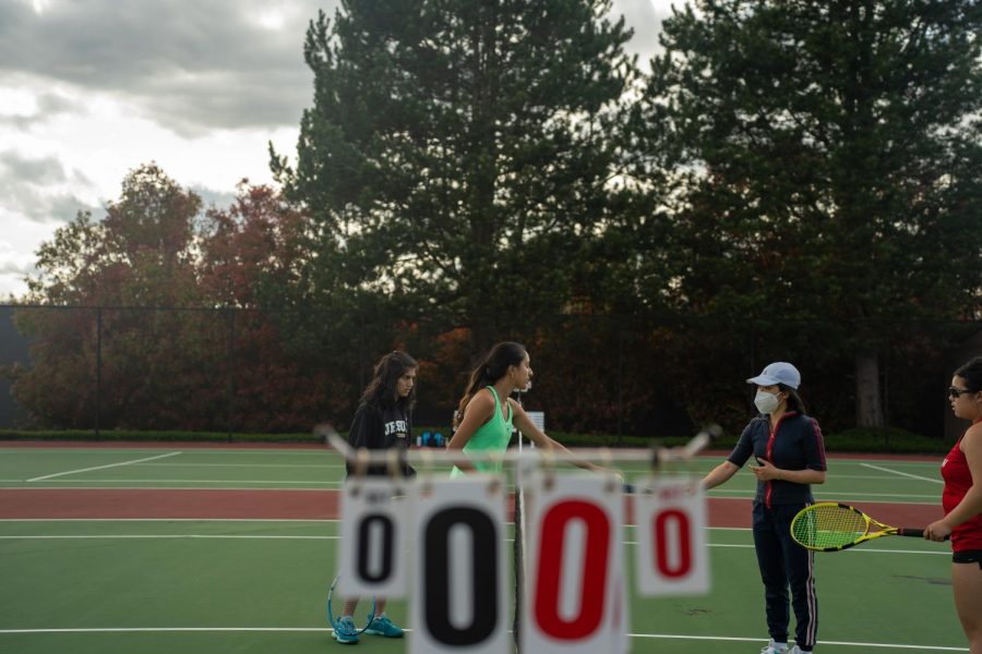 PHOTO GALLERY: Womens Varsity Tennis