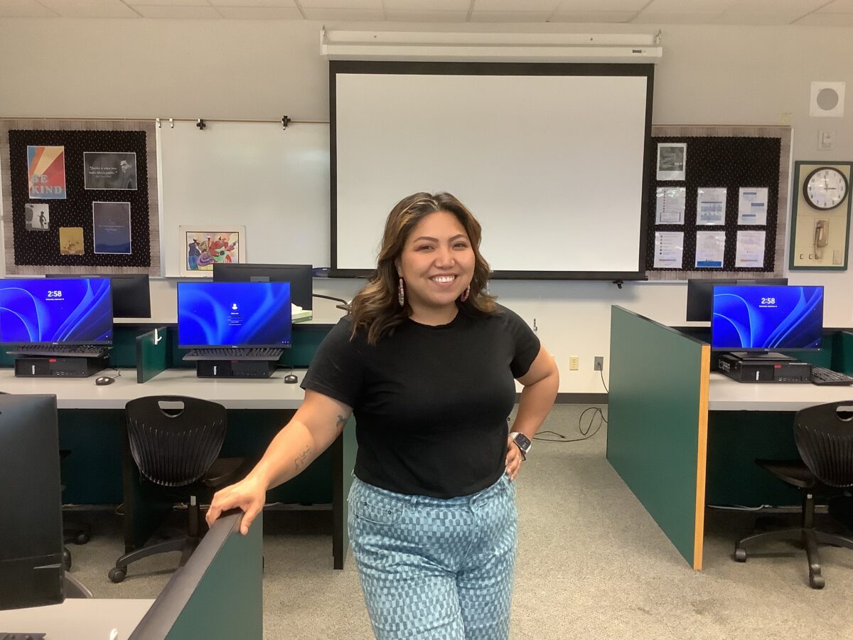 Ms. Tag is a new teacher here at Jesuit and she Isaí currently teaching English.