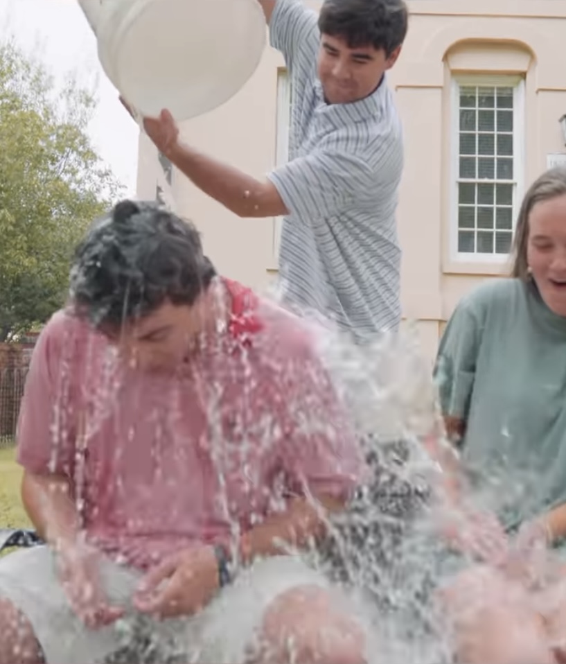 USC mind ice bucket challenge trend captures campus