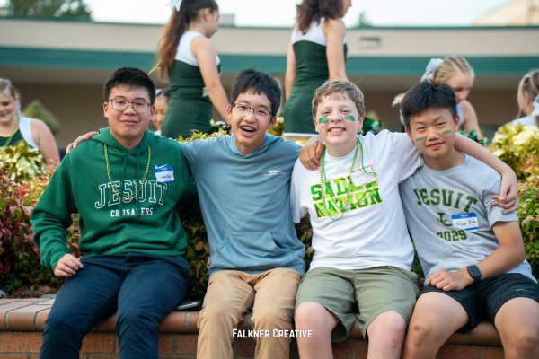 Freshmen get to know the Jesuit spirit at the new family and student picnic
