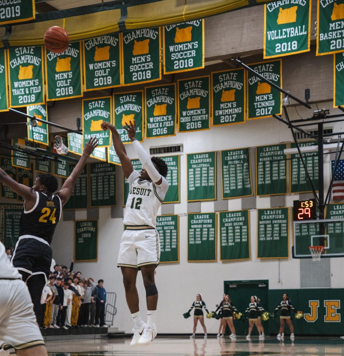 Preview: Men's basketball hosts rival Central Catholic