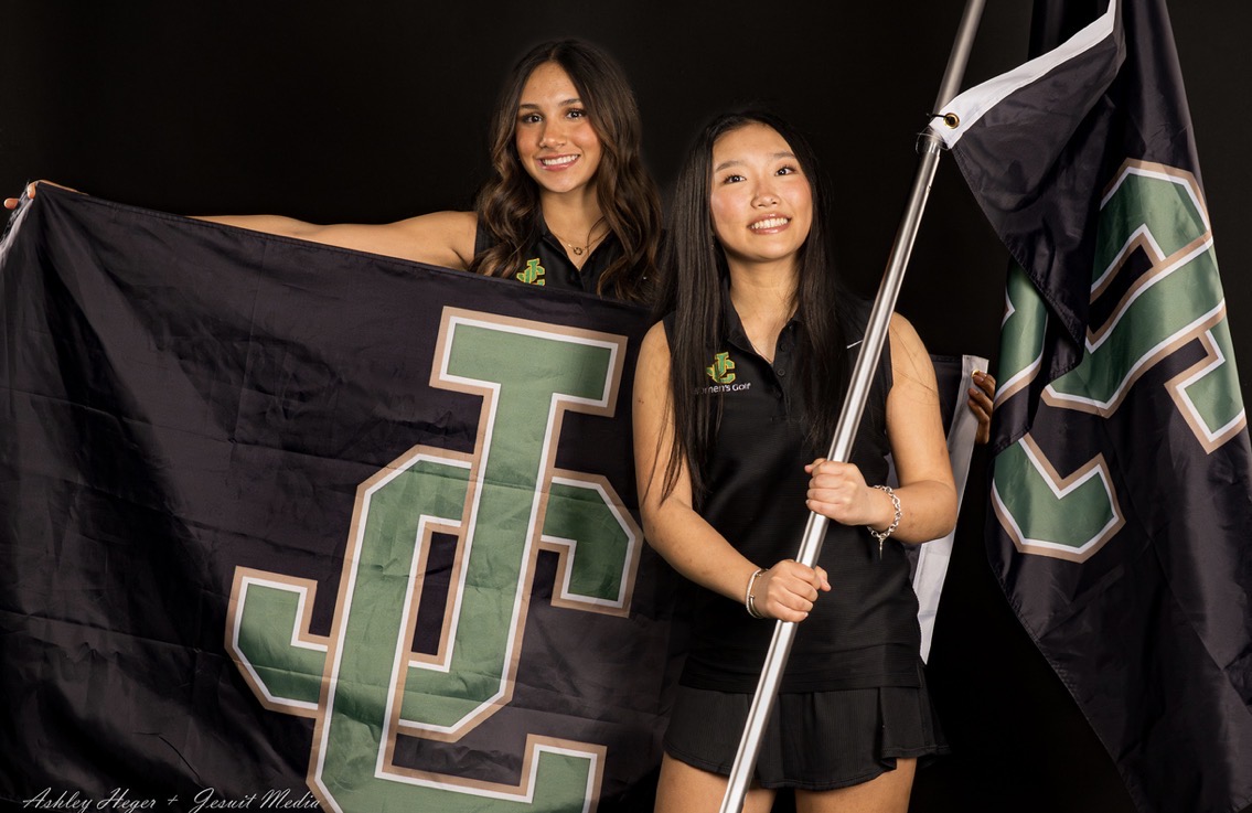 RECAP: Women's Golf wins first Metro match