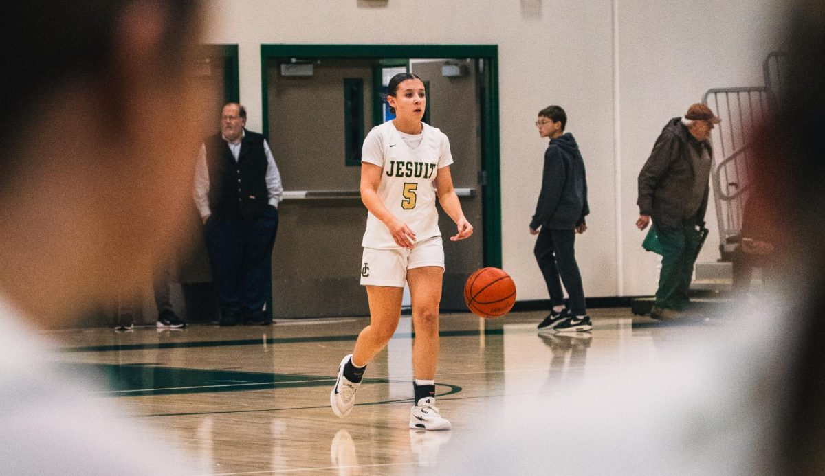 W Basketball vs Beaverton_PETERS-05